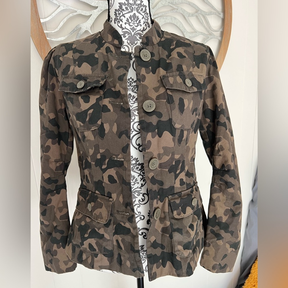 Women’s camo blazer